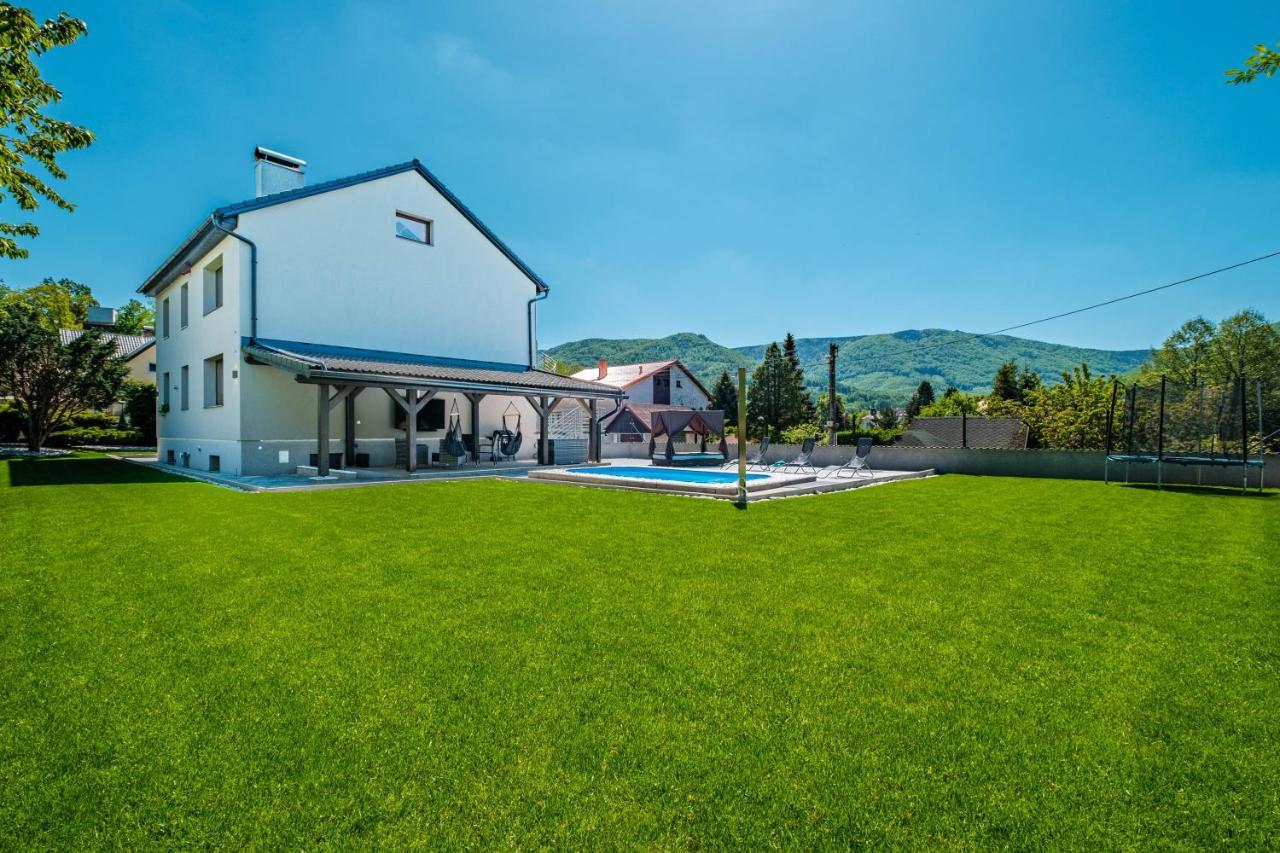 Apar7Man Jizerske Hory Apartment Hejnice Exterior foto